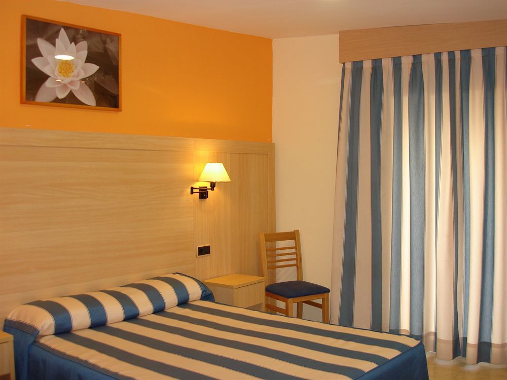 Hotel Canton Барселона Екстериор снимка
